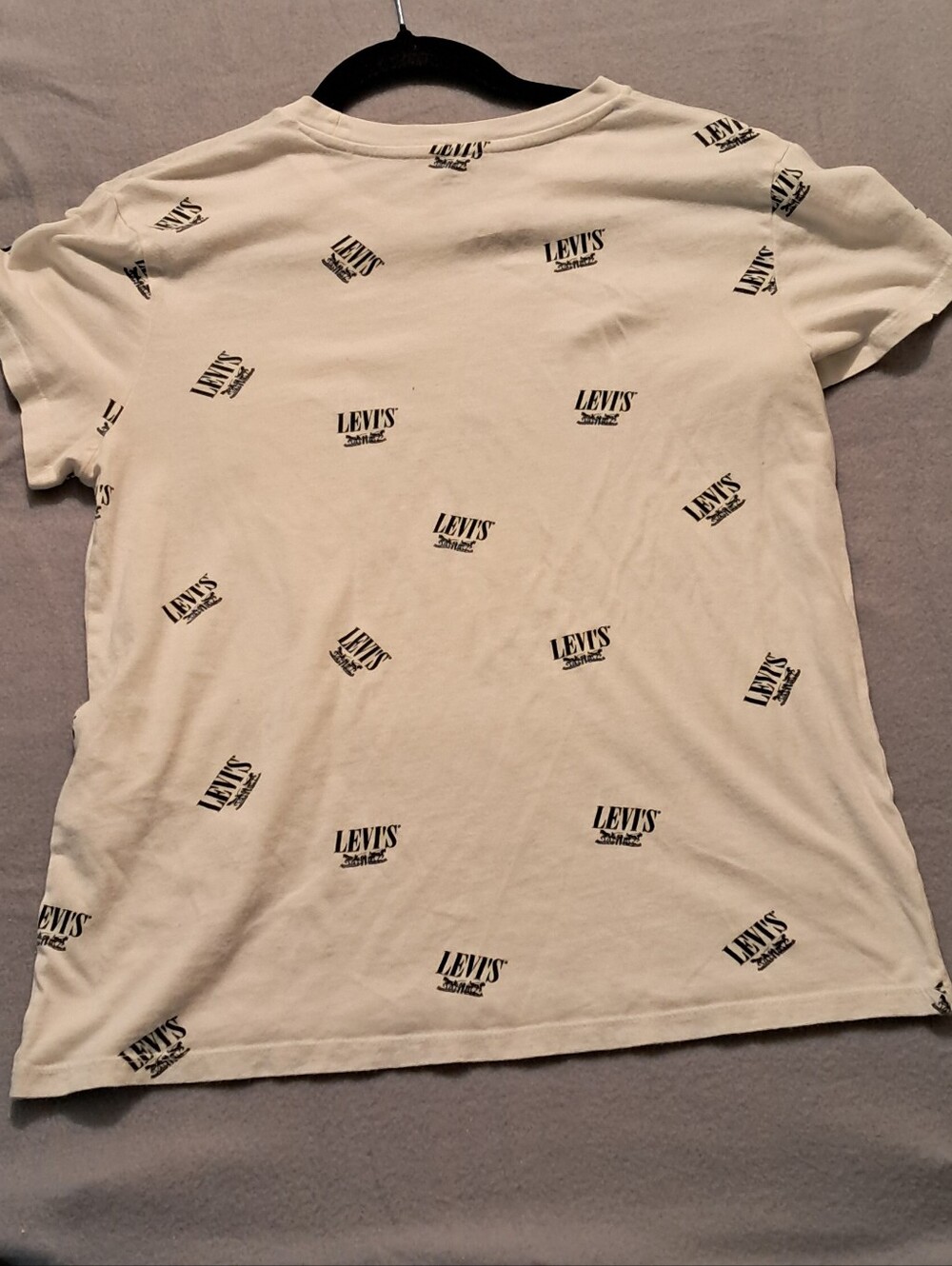 Levi's Cream Short Sleeve All Over Logo Pocket Tee